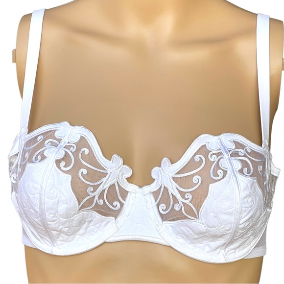 Ravage Other - Vintage Ravage white & sheer detailed full coverage bra